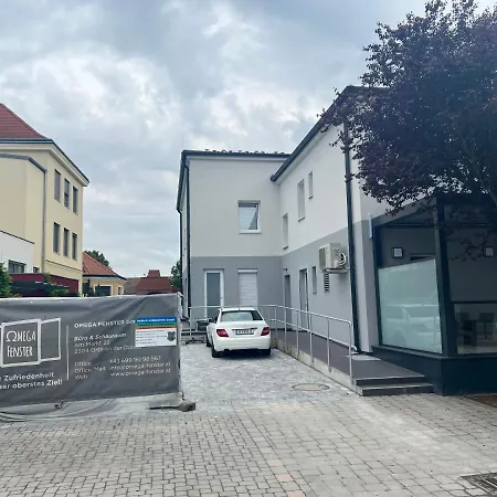 Golden Gate Orth an der Donau