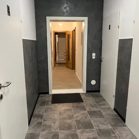 Golden Gate Apartment *