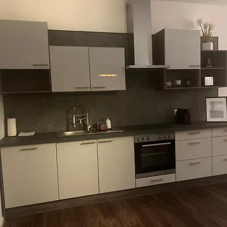 Golden Gate Orth an der Donau