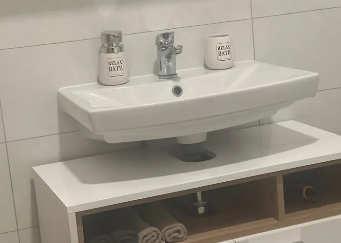 Golden Gate Orth an der Donau