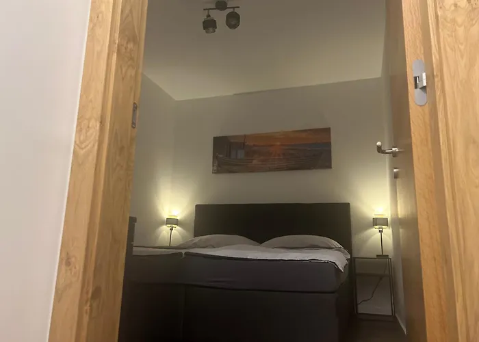 Golden Gate Apartment